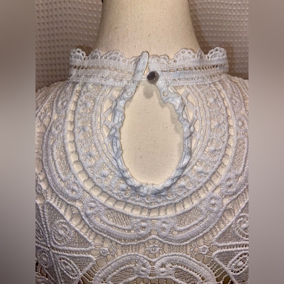 Women Ultra Pink short sleeves all over lace crochet scallop hem white top Sz XL - Picture 4 of 10